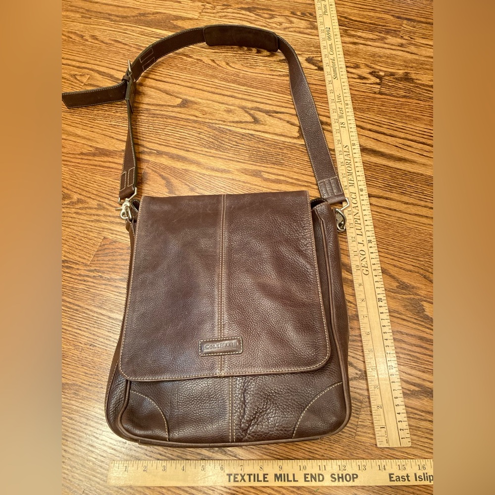 COLE HAAN pebbles, leather brown messenger bag